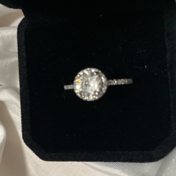 Oval Brilliant  Lab Created Diamond Halo Engagement Ring Size 6 Silver - Picture 5 of 8